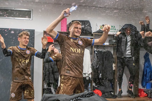 发起了为品 发起了为品